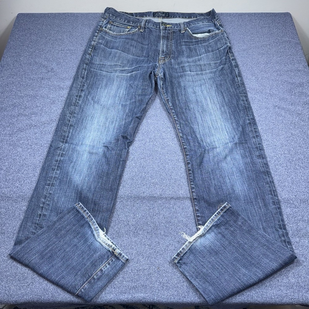 Lucky Brand 363 Vintage Straight Mens 33x34 Blue Denim Jeans Distressed Fade